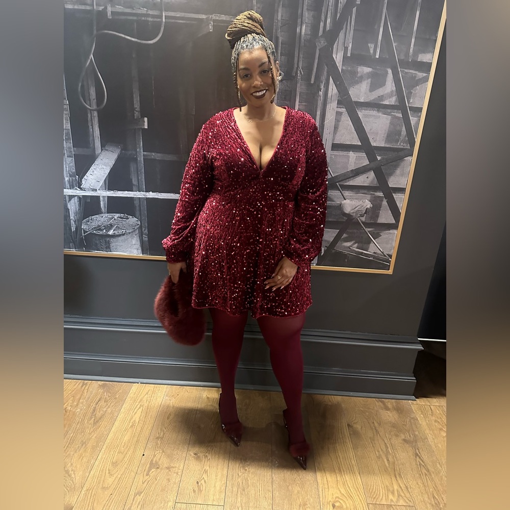 Sequin Stunner - image 1